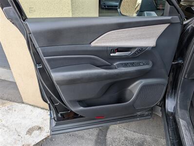 2024 Toyota Grand Highlander Limited   - Photo 18 - Bountiful, UT 84010