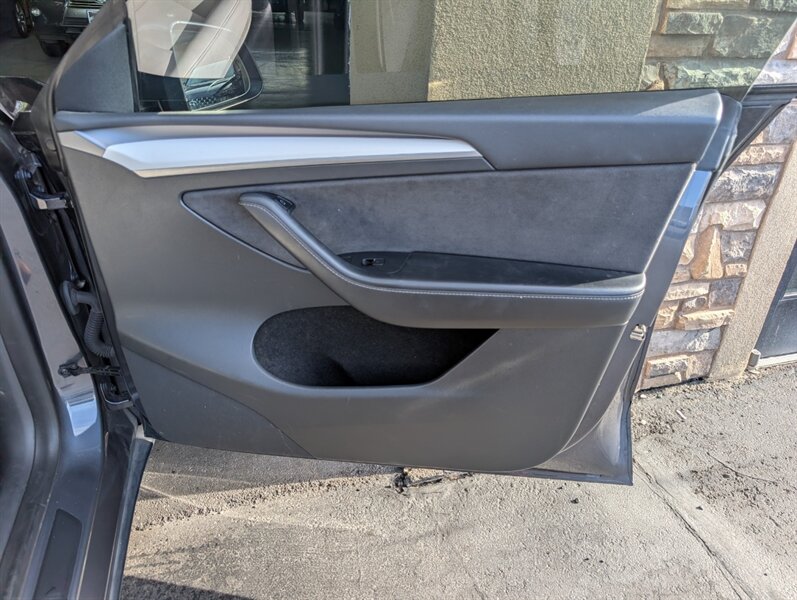 2023 Tesla Model Y Performance - Photo 28 - Bountiful, UT 84010