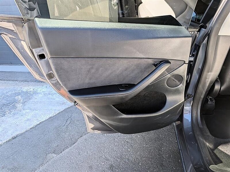 2023 Tesla Model Y Performance FSD Capable - Photo 24 - Bountiful, UT 84010