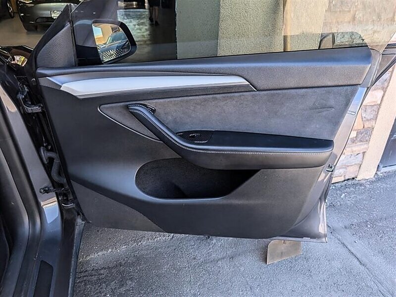 2023 Tesla Model Y Performance FSD Capable - Photo 29 - Bountiful, UT 84010