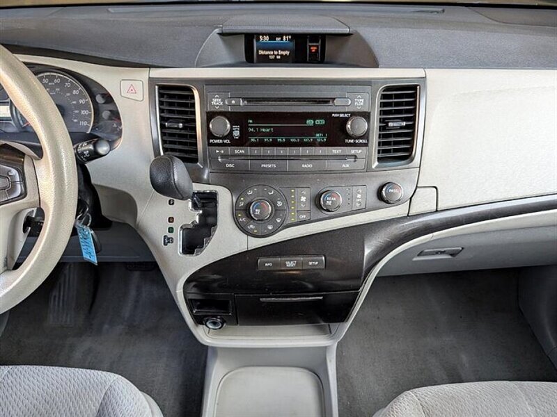 2011 Toyota Sienna LE 8-Passenger   - Photo 21 - Bountiful, UT 84010