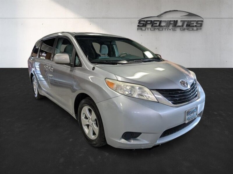 2011 Toyota Sienna LE 8-Passenger   - Photo 1 - Bountiful, UT 84010
