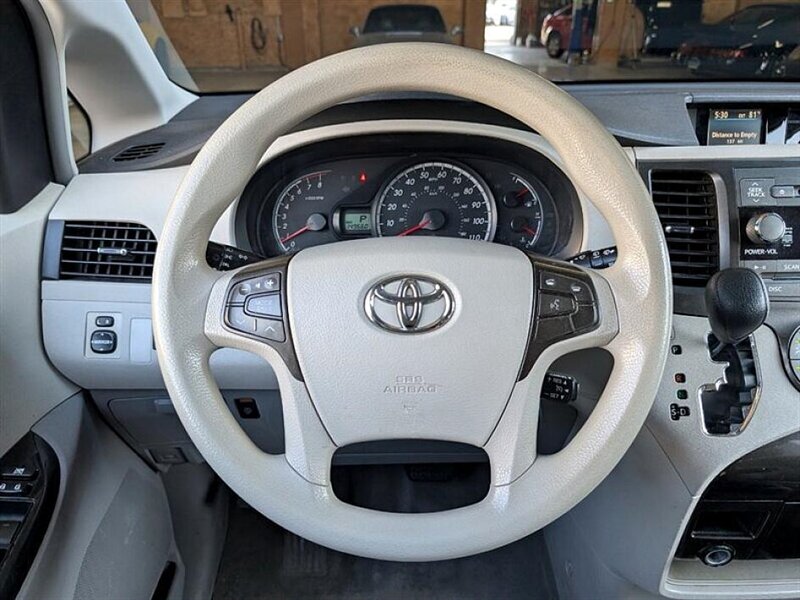 2011 Toyota Sienna LE 8-Passenger   - Photo 19 - Bountiful, UT 84010