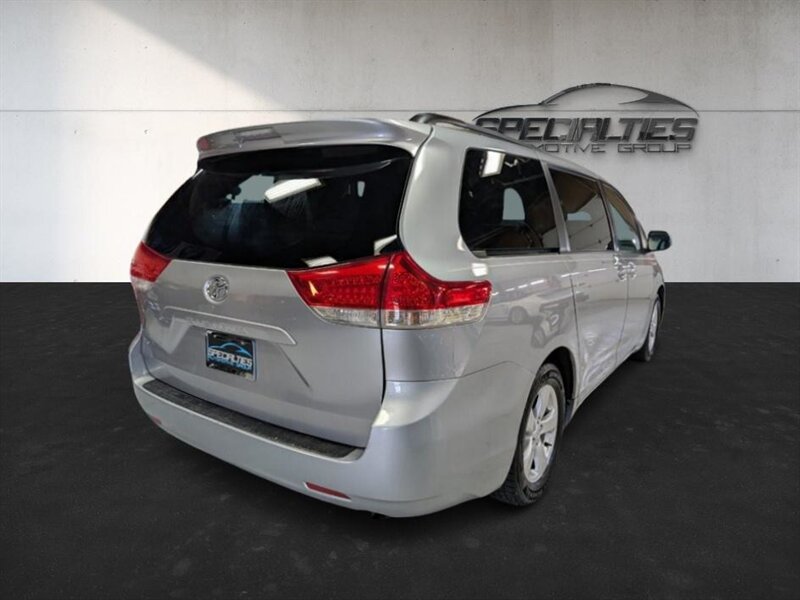 2011 Toyota Sienna LE 8-Passenger   - Photo 10 - Bountiful, UT 84010