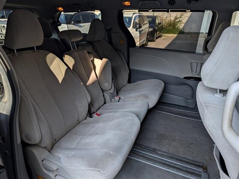 2011 Toyota Sienna LE 8-Passenger   - Photo 26 - Bountiful, UT 84010