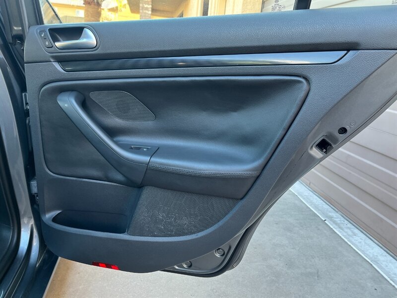 2014 Volkswagen Jetta SportWagen TDI - Photo 49 - St. George, UT 84770-2625
