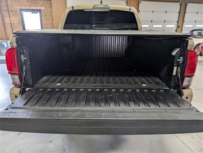 2020 Toyota Tacoma SR5 V6   - Photo 10 - Bountiful, UT 84010