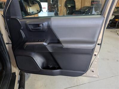 2020 Toyota Tacoma SR5 V6   - Photo 29 - Bountiful, UT 84010