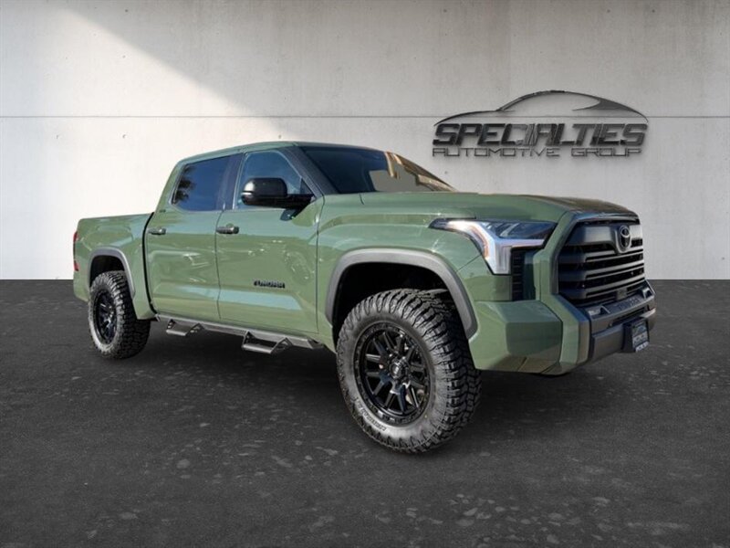 2023 Toyota Tundra SR5  