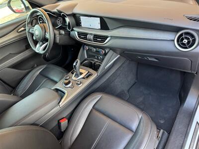 2022 Alfa Romeo Stelvio Ti   - Photo 7 - St. George, UT 84770-2625