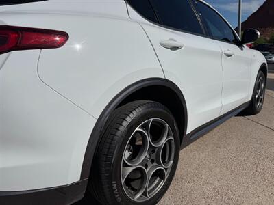 2022 Alfa Romeo Stelvio Ti   - Photo 24 - St. George, UT 84770-2625