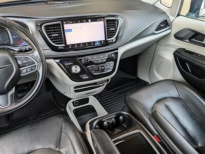 2022 Chrysler Pacifica Hybrid Touring L   - Photo 23 - Bountiful, UT 84010