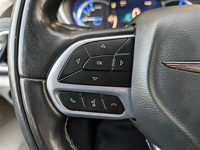2022 Chrysler Pacifica Hybrid Touring L   - Photo 20 - Bountiful, UT 84010