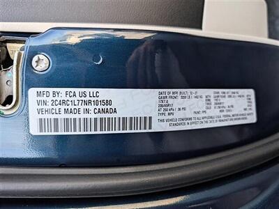 2022 Chrysler Pacifica Hybrid Touring L   - Photo 34 - Bountiful, UT 84010