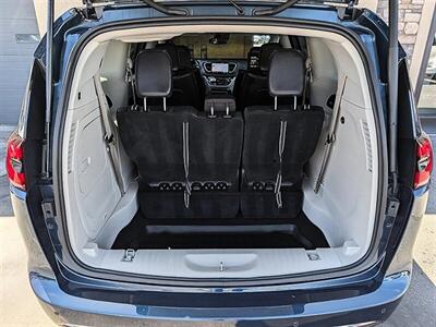 2022 Chrysler Pacifica Hybrid Touring L   - Photo 32 - Bountiful, UT 84010