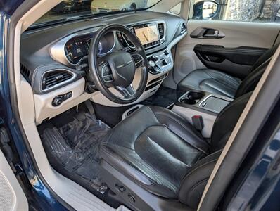 2022 Chrysler Pacifica Hybrid Touring L   - Photo 2 - Bountiful, UT 84010
