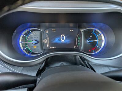 2022 Chrysler Pacifica Hybrid Touring L   - Photo 20 - Bountiful, UT 84010