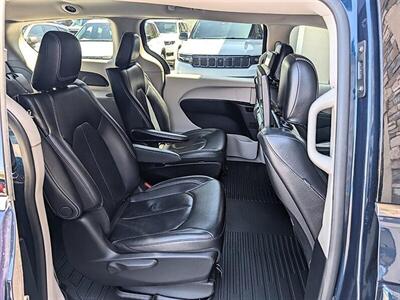 2022 Chrysler Pacifica Hybrid Touring L   - Photo 29 - Bountiful, UT 84010