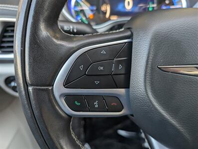 2022 Chrysler Pacifica Hybrid Touring L   - Photo 21 - Bountiful, UT 84010