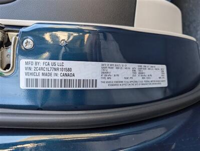 2022 Chrysler Pacifica Hybrid Touring L   - Photo 33 - Bountiful, UT 84010
