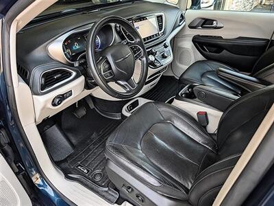 2022 Chrysler Pacifica Hybrid Touring L   - Photo 2 - Bountiful, UT 84010