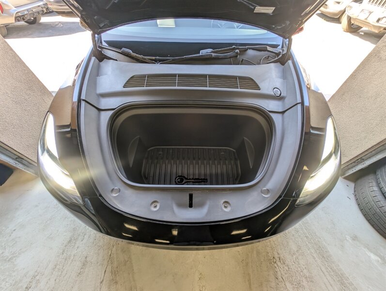 2023 Tesla Model Y Long Range FSD Capable w/ Acceleration Boost - Photo 17 - Bountiful, UT 84010