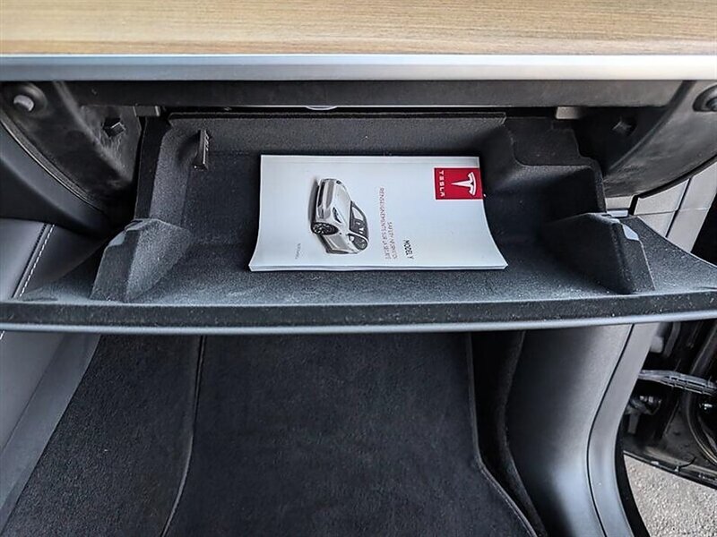 2023 Tesla Model Y Long Range FSD Capable w/ Acceleration Boost - Photo 31 - Bountiful, UT 84010