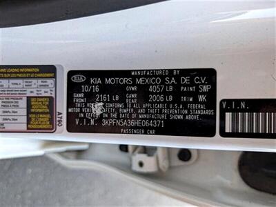 2017 Kia Forte5 SX   - Photo 32 - St. George, UT 84770-2625