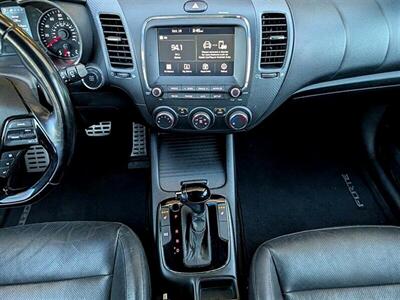 2017 Kia Forte5 SX   - Photo 21 - St. George, UT 84770-2625