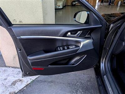 2023 Genesis G70 2.0T   - Photo 18 - St. George, UT 84770-2625