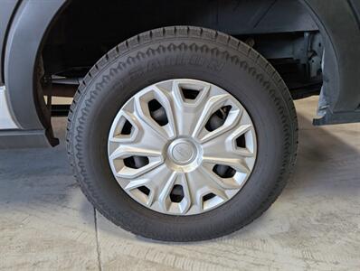 2024 Ford Transit 350 XLT  15-Passenger - Photo 14 - Bountiful, UT 84010