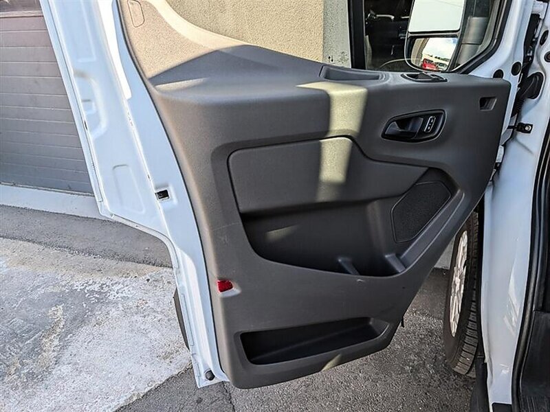 2024 Ford Transit 350 XLT 15-Passenger - Photo 17 - Bountiful, UT 84010