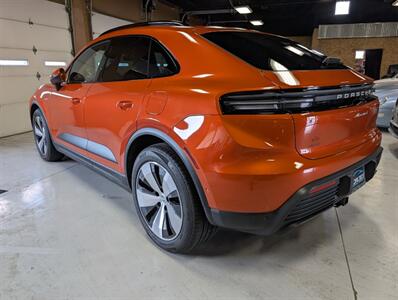 2024 Porsche Macan 4 Electric  AWD - Photo 8 - Bountiful, UT 84010