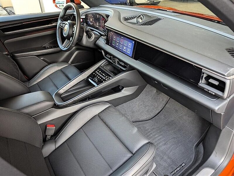 2024 Porsche Macan 4 Electric AWD - Photo 4 - Bountiful, UT 84010