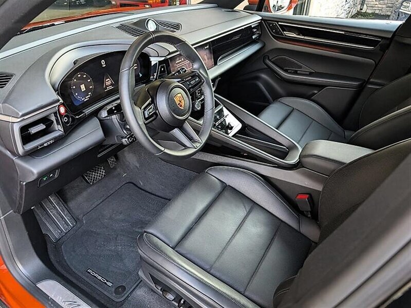 2024 Porsche Macan 4 Electric AWD - Photo 2 - Bountiful, UT 84010