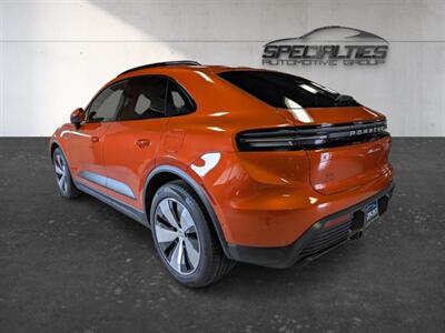 2024 Porsche Macan 4 Electric  AWD - Photo 8 - Bountiful, UT 84010