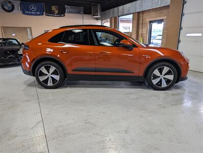 2024 Porsche Macan 4 Electric  AWD - Photo 11 - Bountiful, UT 84010