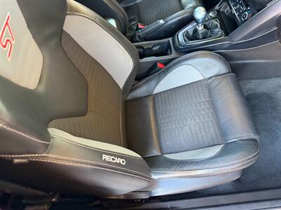 2016 Ford Focus ST   - Photo 42 - St. George, UT 84770-2625