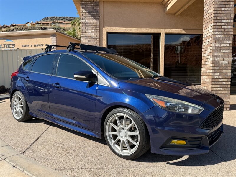 2016 Ford Focus ST  