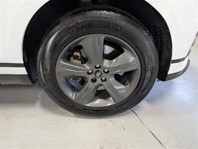 2025 Land Rover Range Rover Velar P250 Dynamic SE   - Photo 12 - Bountiful, UT 84010