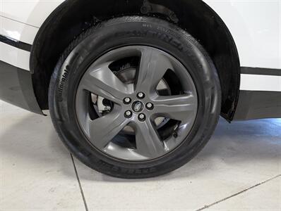 2025 Land Rover Range Rover Velar P250 Dynamic SE   - Photo 13 - Bountiful, UT 84010