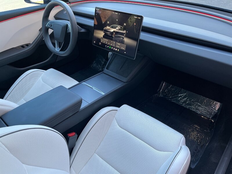 2024 Tesla Model 3 Performance - Photo 7 - St. George, UT 84770-2625
