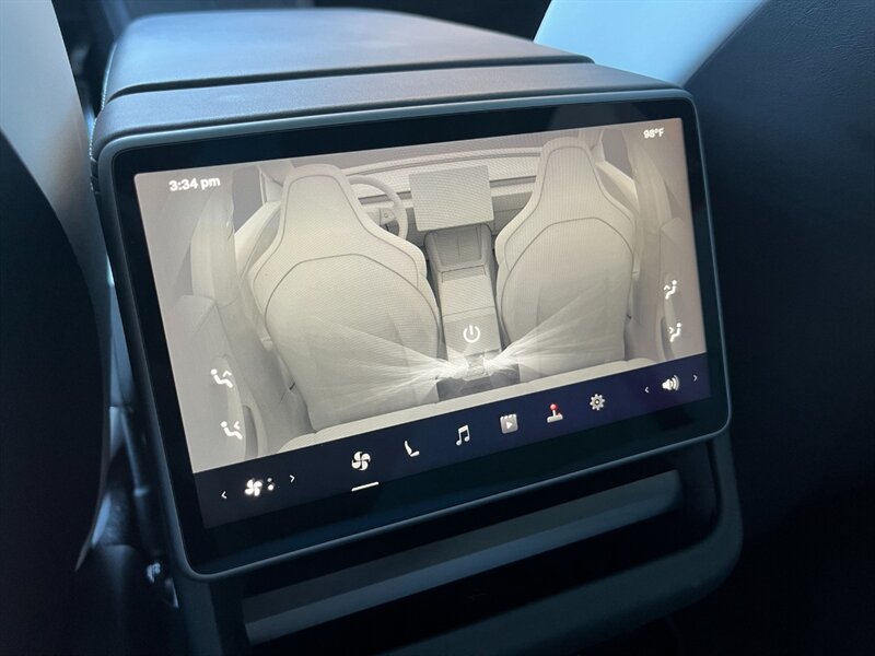 2024 Tesla Model 3 Performance - Photo 45 - St. George, UT 84770-2625