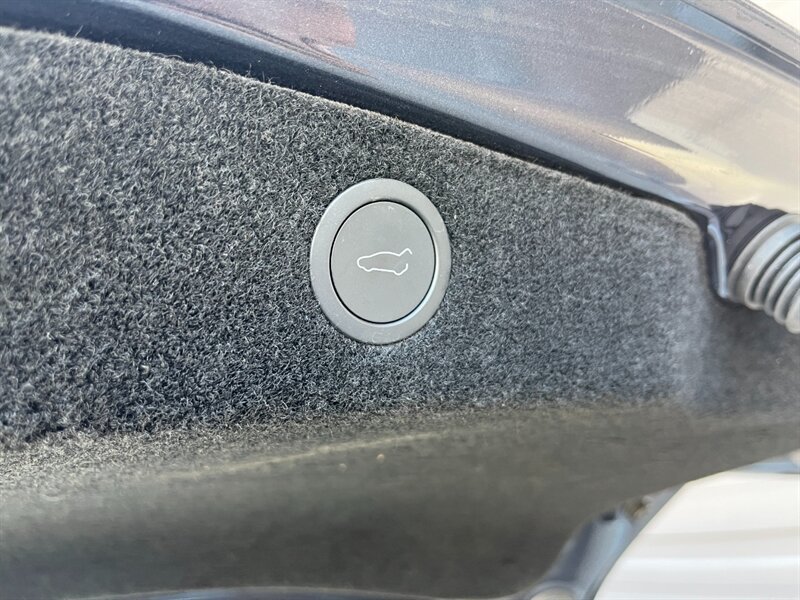 2024 Tesla Model 3 Performance - Photo 44 - St. George, UT 84770-2625