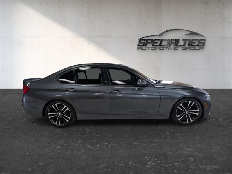 2018 BMW 330i - Photo 11 - Bountiful, UT 84010