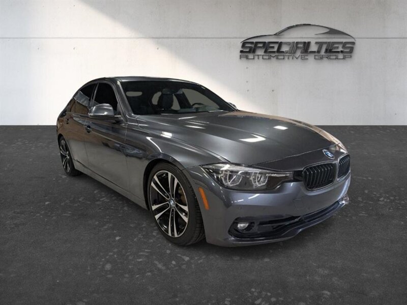 2018 BMW 3 Series 330i Sedan's photo