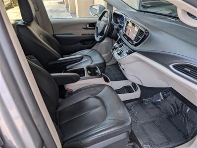 2021 Chrysler Pacifica Hybrid Touring L   - Photo 4 - Bountiful, UT 84010