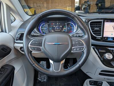 2021 Chrysler Pacifica Hybrid Touring L   - Photo 19 - Bountiful, UT 84010