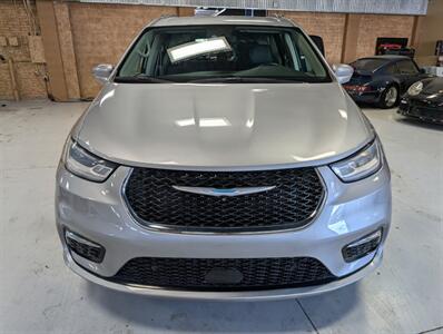 2021 Chrysler Pacifica Hybrid Touring L   - Photo 6 - Bountiful, UT 84010