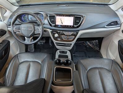 2021 Chrysler Pacifica Hybrid Touring L   - Photo 3 - Bountiful, UT 84010